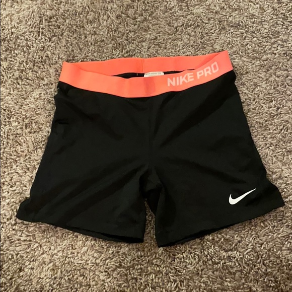 Nike Pants - Nike - Nike Pro shorts size L